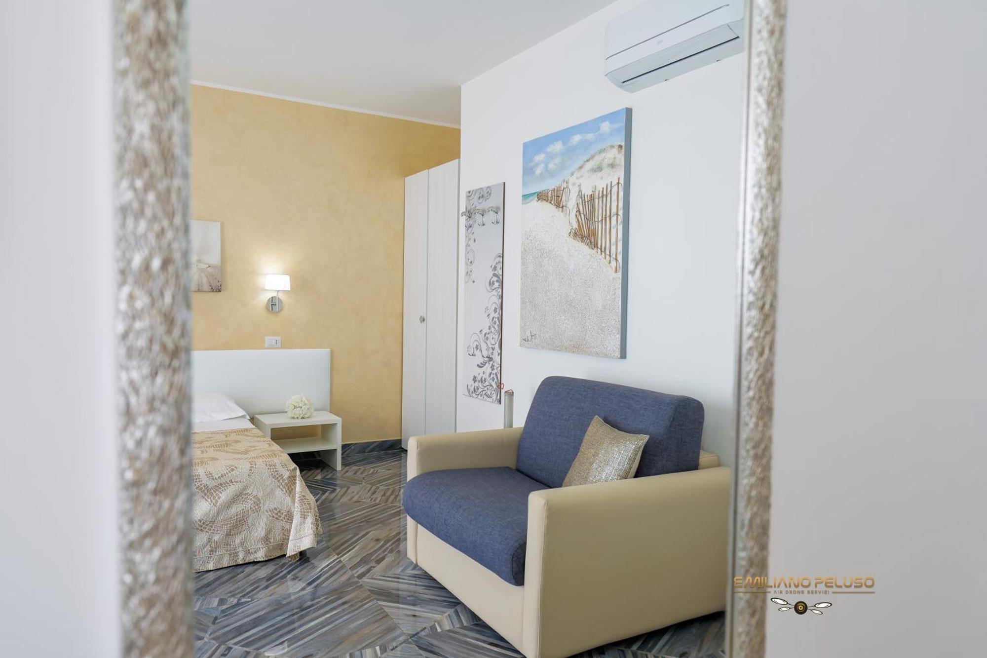 Casa Alfieri"Rooms And Apartments" 切萨雷奥港 外观 照片